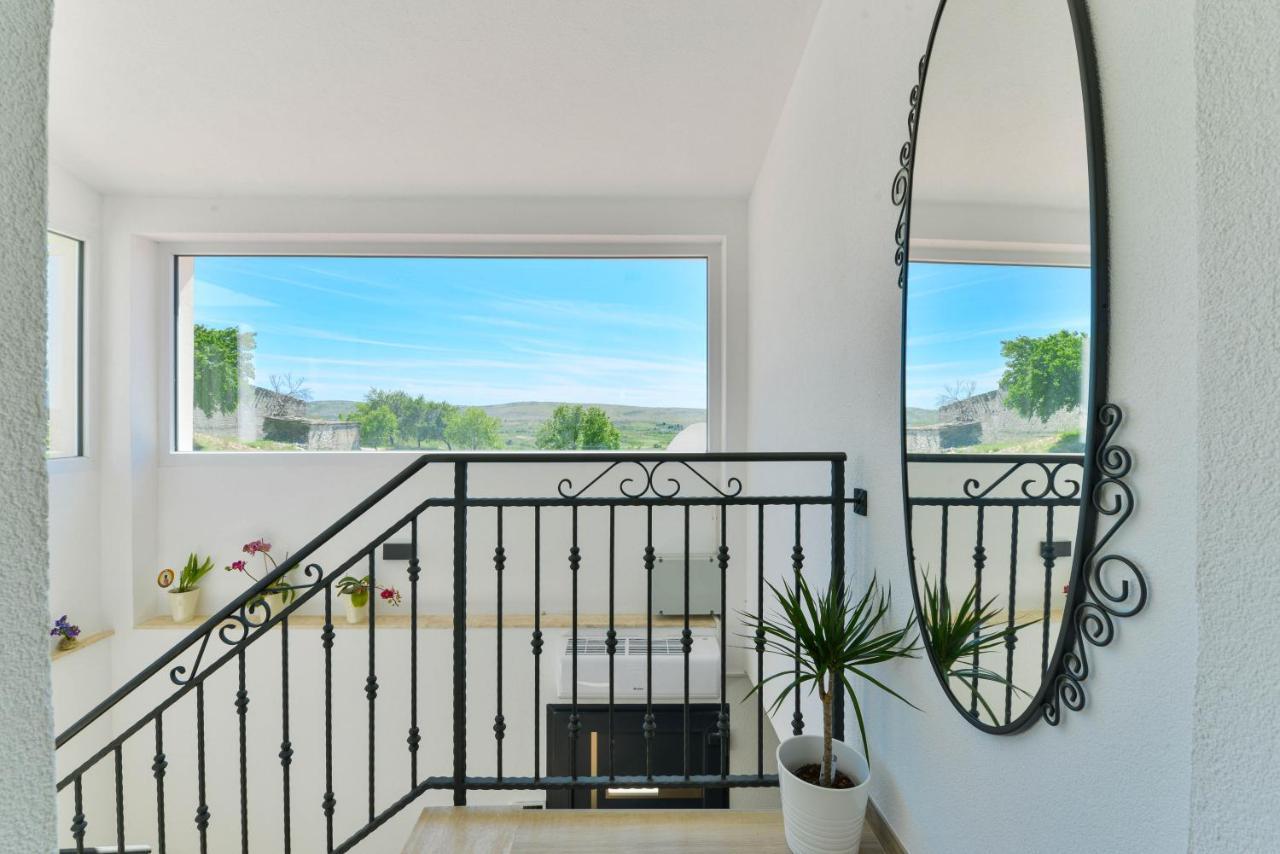 Modern Rustic Villa Kate Benkovac Luaran gambar